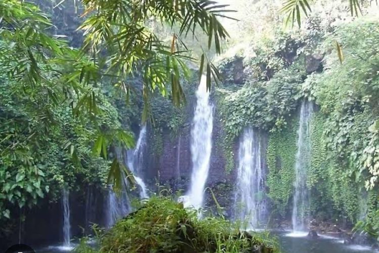 Curug Tujuh Cibolang: Pesona Tersembunyi Air Terjun Berundak di Ciamis