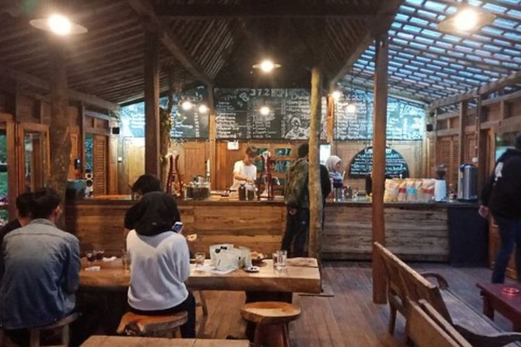 Kampung Buyut Cipageran: Menjelajahi Pesona Budaya Sunda di Cimahi