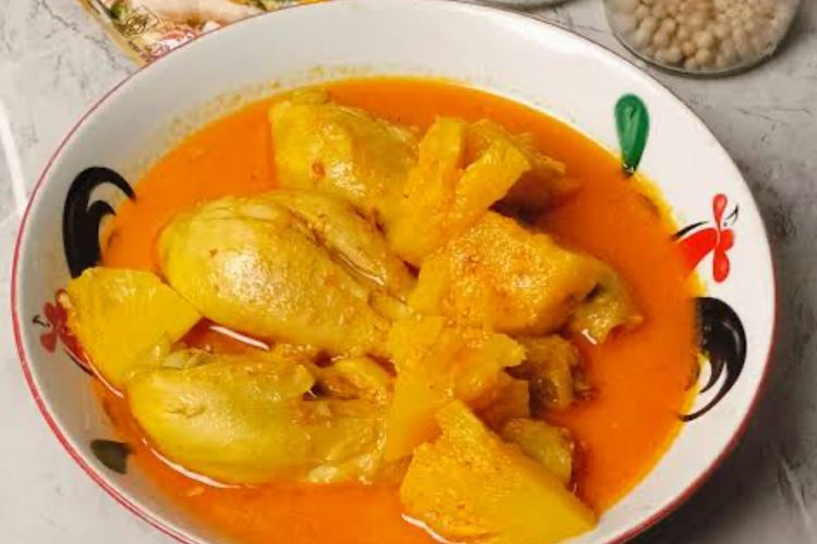 Masak Mudah Hari Ini: Resep Ayam Gulai Nanas Khas Padang yang Menggoda