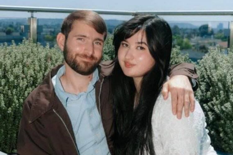 Menikah di Los Angeles, Stephanie Poetri dan Asher Novkov Blood Tampak Sederhana