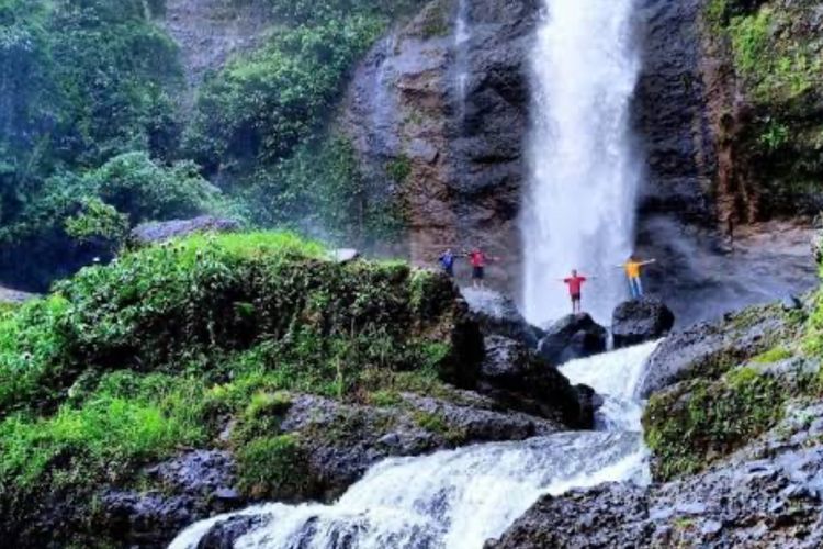 Curug Cina Subang, Menjelajahi Keindahan Tersembunyi dan Legenda yang Melekat