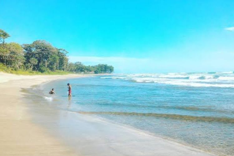 Menikmati Keindahan Pantai Sindangkerta: Permata Tersembunyi di Tasikmalaya