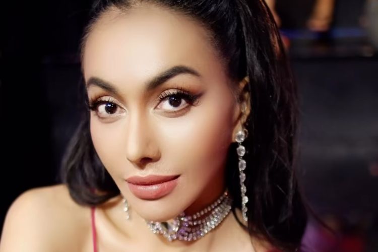 Wajah Baru Denada Bikin Pangling Setelah Oplas Hidung di Thailand