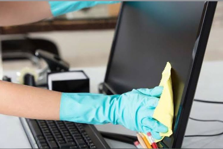 Bikin Awet dan Kinclong: Ikuti 5 Cara Aman Membersihkan Peralatan Elektronik Ini