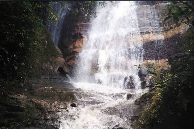 Curug Cilaga Subang: Pesona Tersembunyi untuk Healing dan Petualangan Alam