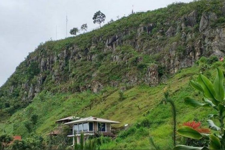 Gunung Batu Lembang: Destinasi Alam Eksotis untuk Latihan Panjat Tebing