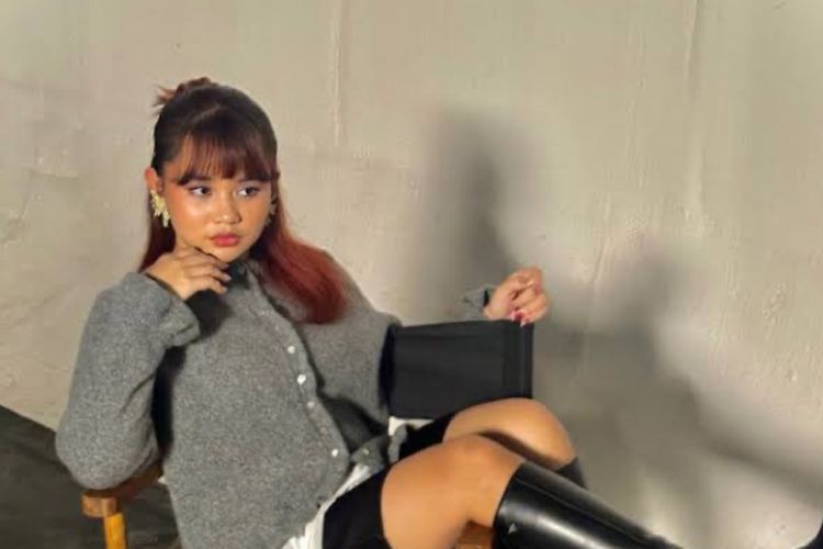 Mima Shafa: Suara Gen Z di Film "A Normal Woman" Netflix