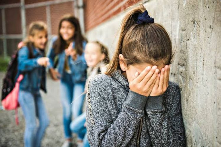 5 Cara Mengatasi Bullying dan Tekanan Teman Sebaya
