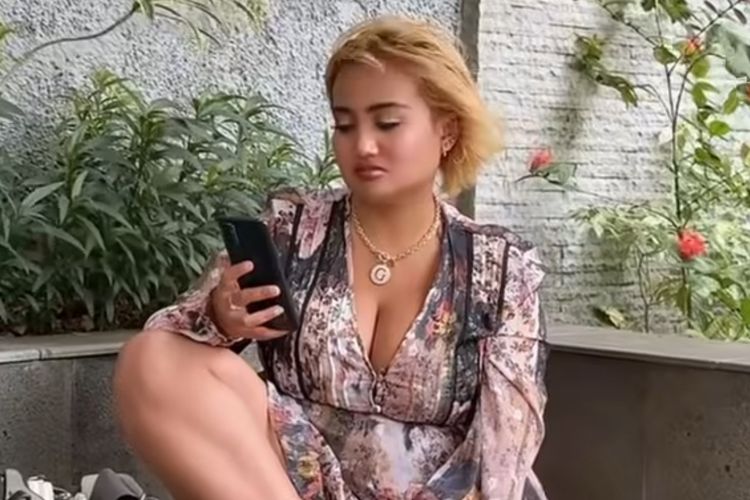 Ngaku Bangga Hamil di Luar Nikah, Ini Profil Aktris Lina Mukherjee