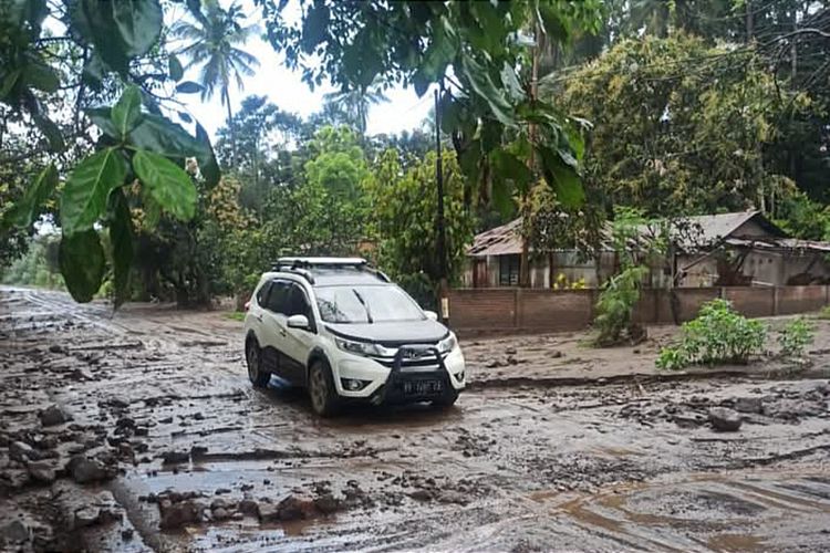 Banjir Lahar Dingin Gunung Lewotobi Laki-laki di Flores Timur