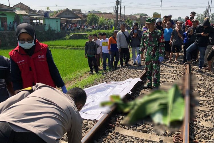 Pria Tertabrak Kereta Api Pangrango Jurusan Bogor Sukabumi di Cicantayan