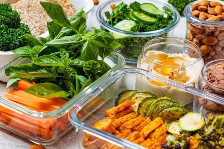 5 Tips Menyimpan Bahan Makanan agar Lebih Awet