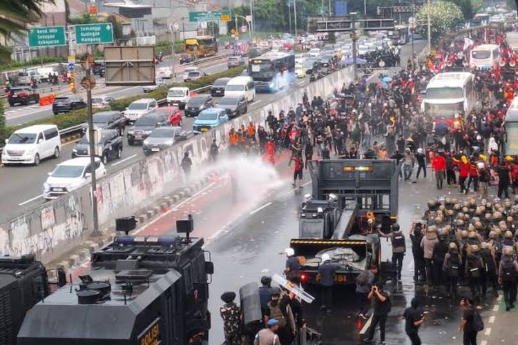 Tak Hanya Buruh, Ini Deretan Unsur Masyarakat yang Ikut Demo 28 Agustus