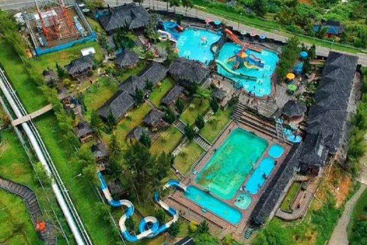 Awit Sinar Alam Darajat: Destinasi Liburan Seru dengan Air Panas di Garut