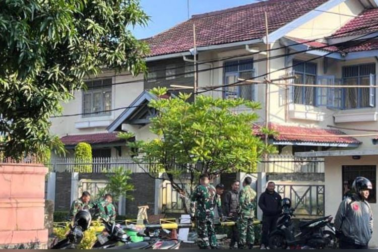 Keamanan Diperketat, Kediaman Sri Mulyani di Bintaro Dijaga Tentara Setelah Aksi Penjarahan