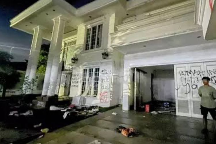 Viral Penjarahan Rumah Eko Patrio dan Uya Kuya, Netizen Bersuara Keras di Medsos