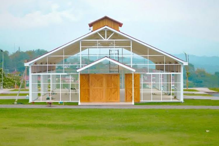 Garland Barnville, Kafe Cantik dengan Nuansa Pedesaan Swiss di Garut