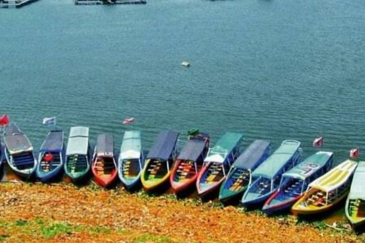 Cirata Jangari, Menyelami Pesona Wisata Air di Cianjur