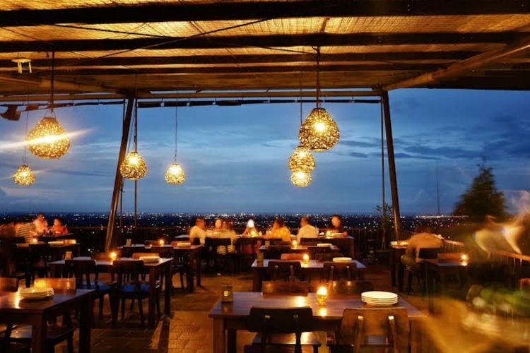 Bukit Gronggong Cirebon: Tempat Nongkrong Malam dengan Pemandangan Spektakuler