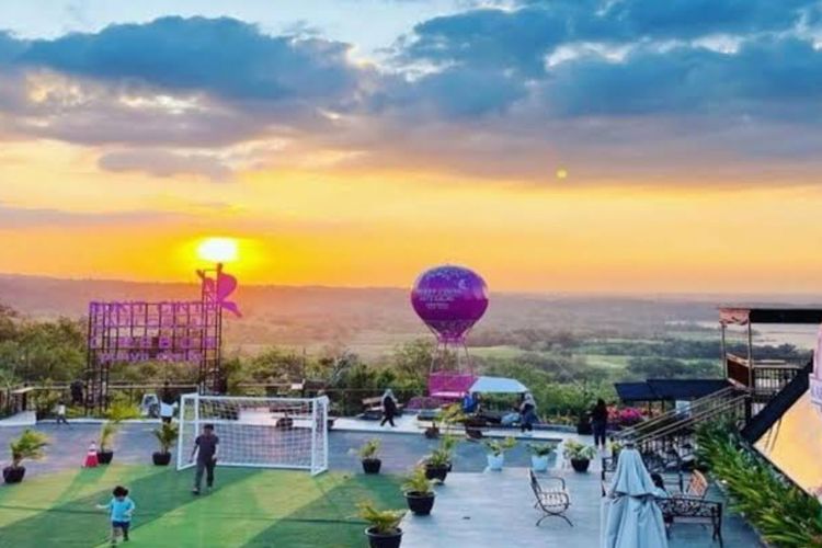 Menikmati Pesona Bukit Cinta Anti Galau, Surga Foto dan Healing di Cirebon