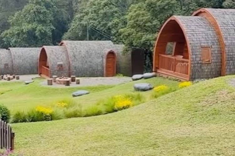 Eksplorasi Glamping Asik di Asstro Highland Ciater, Destinasi Hits di Kaki Gunung