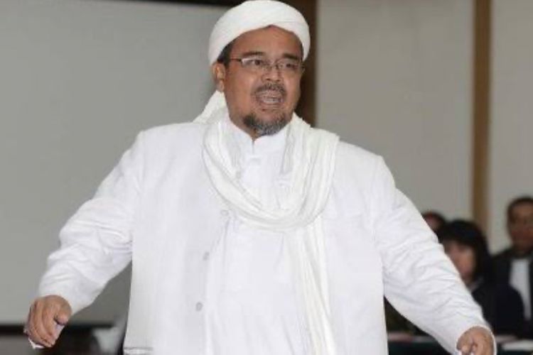 Sempat Ditolak, Habib Rizieq Tunjukkan Keteguhan di Tabligh Akbar Tarakan Meski Terkena Hujan