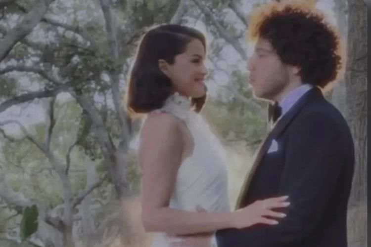 Selena Gomez dan Benny Blanco Resmi Jadi Suami Istri, Intip Detail Pernikahannya