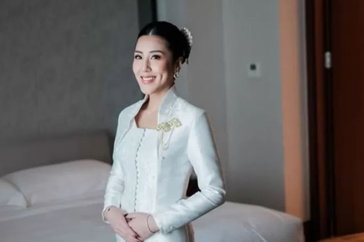 Mengenal Cleantha Islan, Wanita Low Profile yang Jadi Tunangan Teuku Rassya