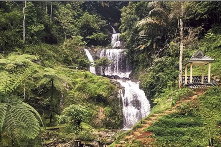 Curug Gorobog, Destinasi Wisata Alam Hits dengan Harga Tiket Rp10.000 di Sumedang