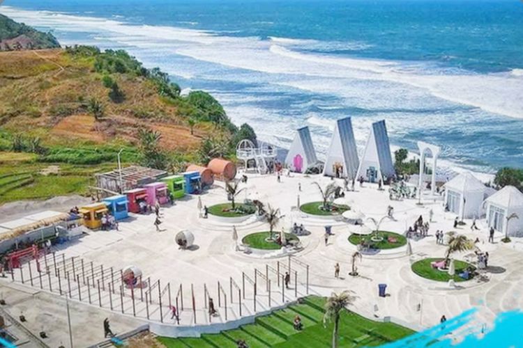 Pantai Karang Potong, Wisata Eksotis Cianjur dengan Nuansa Eropa di Tepi Laut