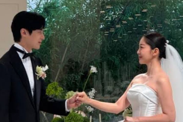 Akhiri Masa Lajang, Kim Ga Eun dan Yoon Sun Woo Kini Resmi Menikah