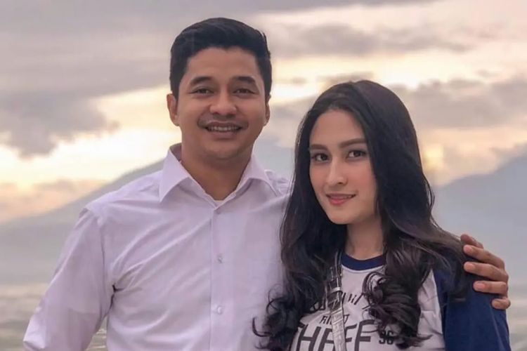 Hati Sedih Adly Fairuz, Nyanyikan Lagu Galau Usai Digugat Cerai Angbeen Rishi