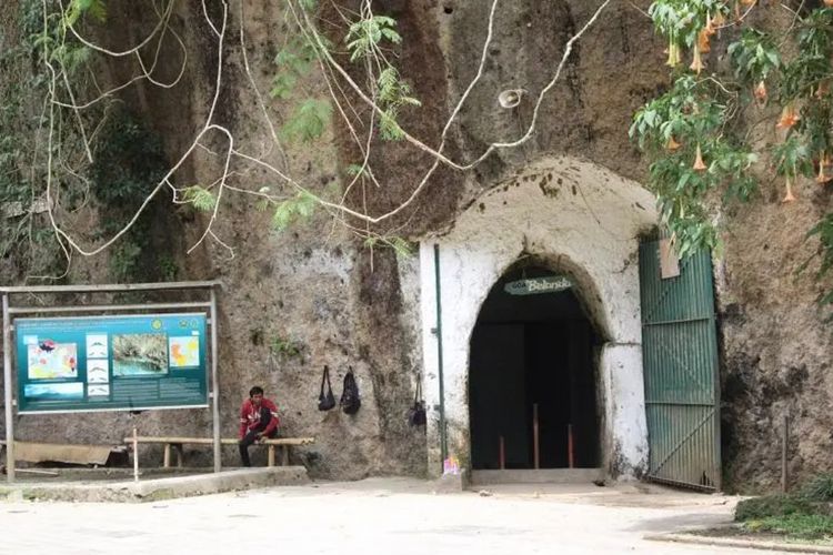 Menilik Goa Belanda: Jejak Kolonial di Tengah Rimbunnya Tahura Djuanda