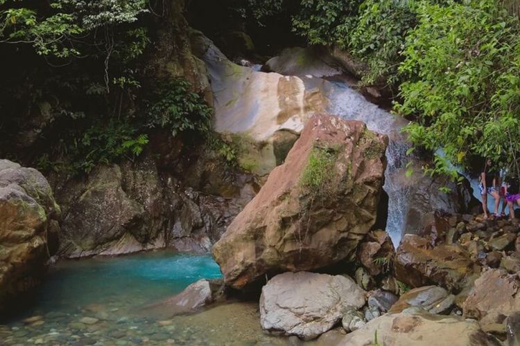 HTM 45K, Yuk Jelajahi Curug Barong Surganya Air Terjun Eksotis di Babakan Madang