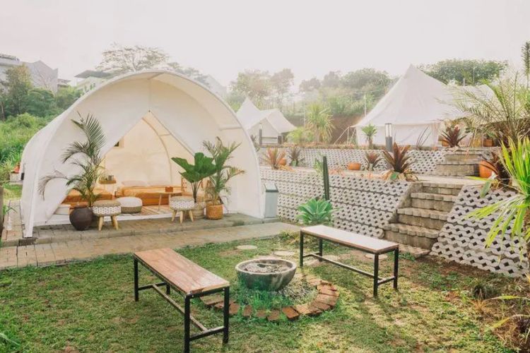 Mau Healing Bareng Keluarga? Cek 6 Glamping Terbaik di Bandung Ini