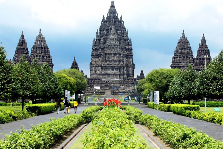 Pesona Candi Prambanan, Wisata Ikonik Yogyakarta dengan Legenda Roro Jonggrang
