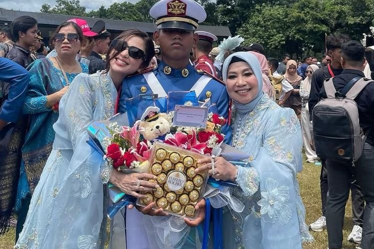 Dewi Perssik Bangga Putra Angkatnya Lulus Akmil
