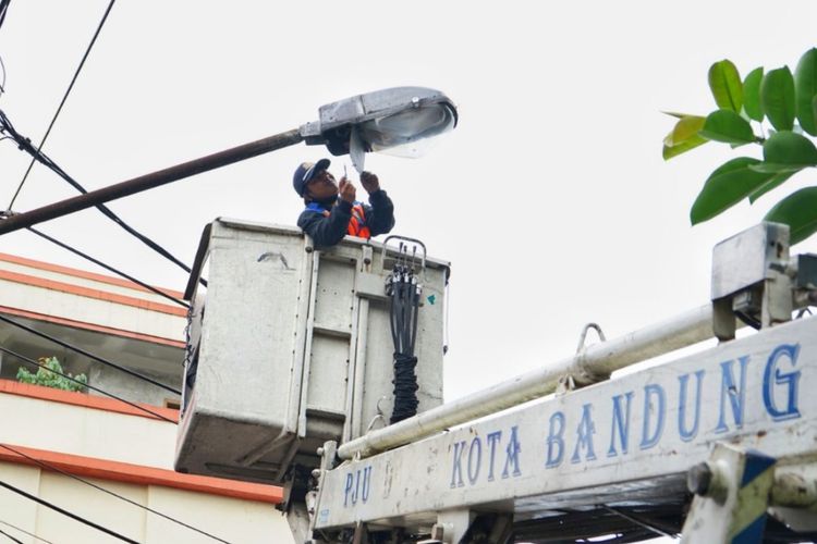 Pemkot Bandung Perluas CCTV Setelah Banyak Lampu PJU Dicuri