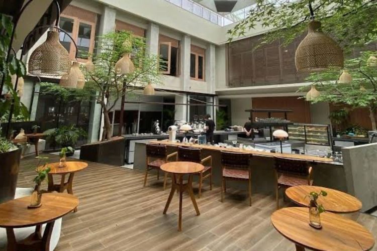 Cari Tempat Nongki Berkelas? Berikut Deretan Kafe di Bandung yang Wajib Dikunjungi!