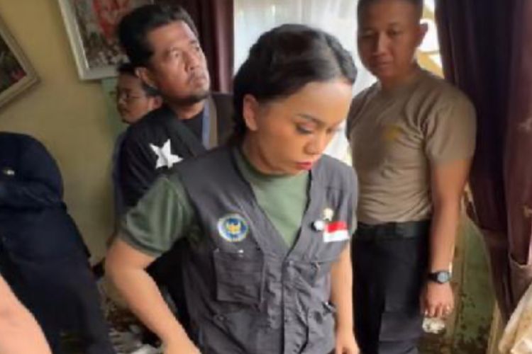 Turun Langsung di Lokasi Banjir, Aksi Zita Anjani Malah Tuai Kritikan Netizen