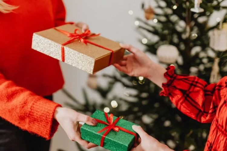 5 Cara Mengisi Natal dengan Kegiatan Positif dan Berbagi