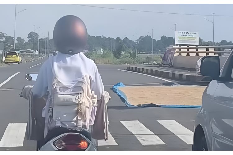 Viral Video Petani Jemur Gabah di Jalan Bypass Mamminasata Maros, Picu Perdebatan Warganet