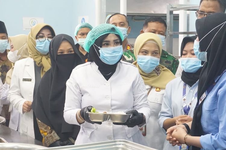 Tinjau Dapur SPPG di Kecamatan Tarik, Wakil Bupati Sidoarjo Tekankan Sinergitas dengan Koperasi Merah Putih