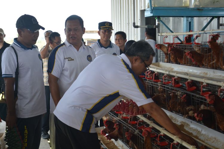Sekjen Imipas Cek Peternakan Lapas Kendal, Lihat Langsung Produksi Telur Warga Binaan