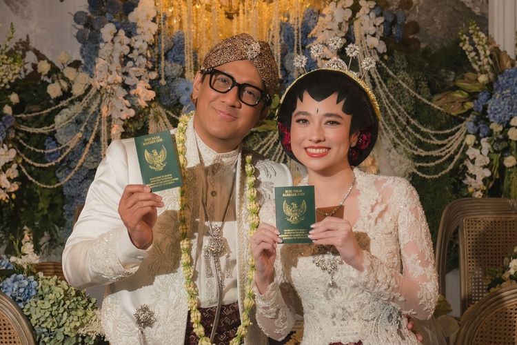Resmi Menikah! Andre Taulany dan Amanda Rigby Gelar Akad Intimate, Maharnya Unik Banget