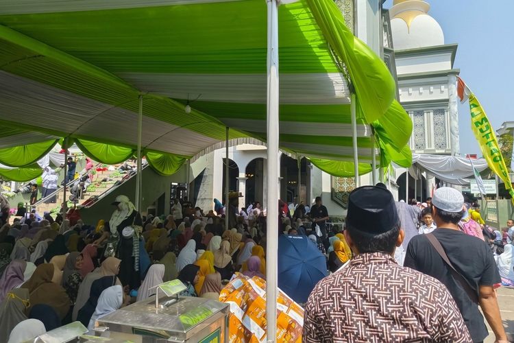 Kisah Mbah Ru'yat Kaliwungu: Mahaguru Para Ulama Nusantara yang Diramaikan Ribuan Warga dan Santri Saat Haul Akbar