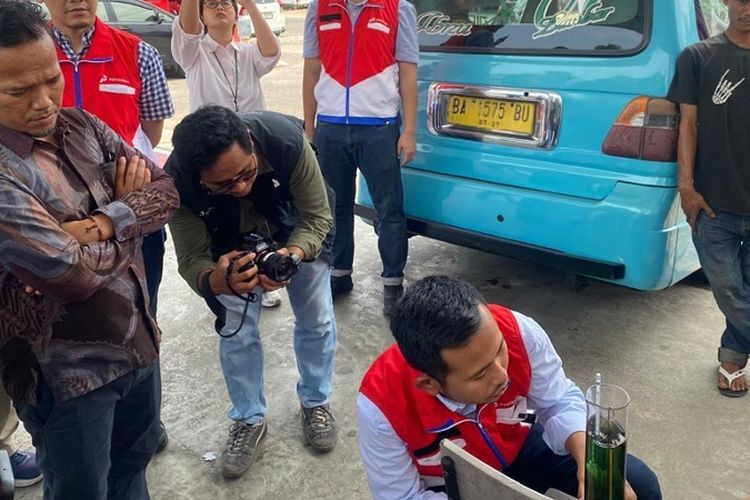 Keluhan Pertalite Diduga Ada Endapan, Ombudsman dan Pertamina Cek SPBU Gunung Pangilun