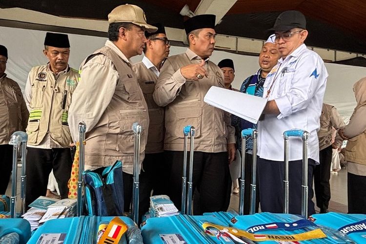 180 Jemaah Umrah Batal Terbang dari BIM, Kemenhaj Cek Penyebab ke Travel