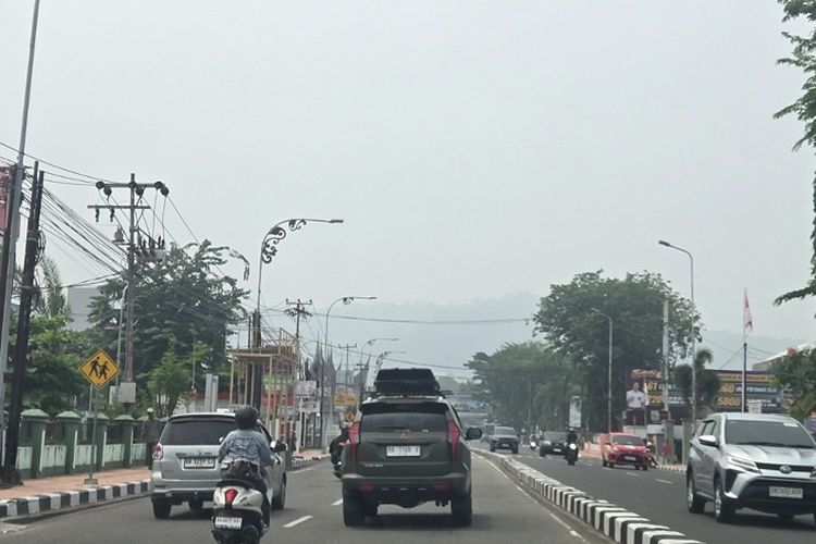 Kabut Asap Selimuti Padang, Kelompok Rentan Diminta Lebih Waspada