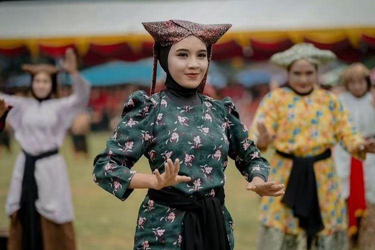 Tari Tapak Kubuang Tigo Baleh Angkat Jejak Leluhur di Rang Solok Baralek Gadang 2026